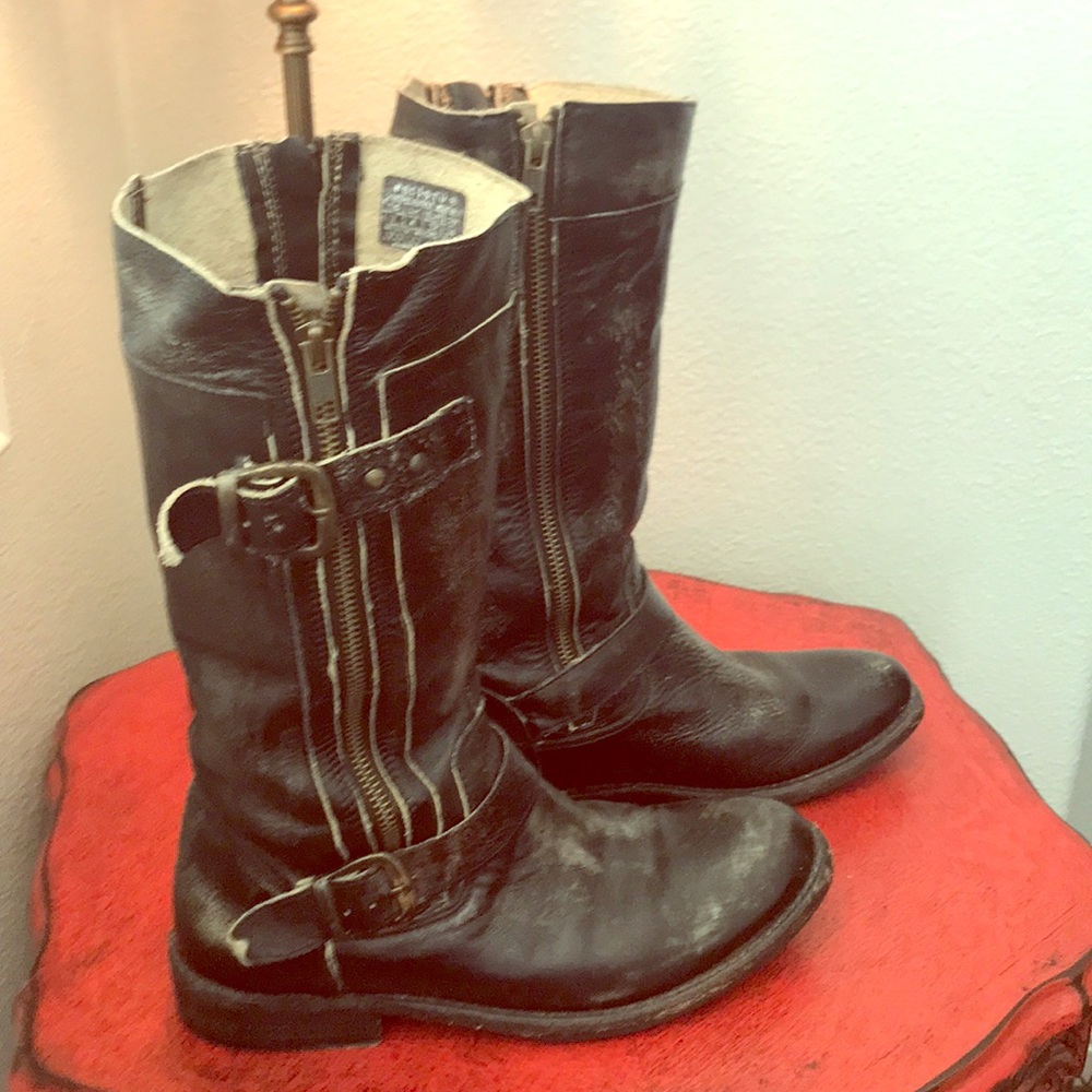 Bed Stu size 7 boots
